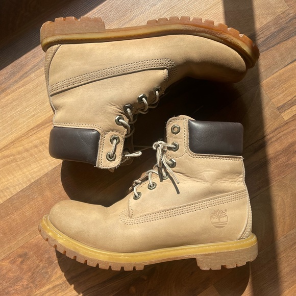Women's Timberland Premium 6-Inch Waterproof Boot Size 8 - Picture 1 of 13